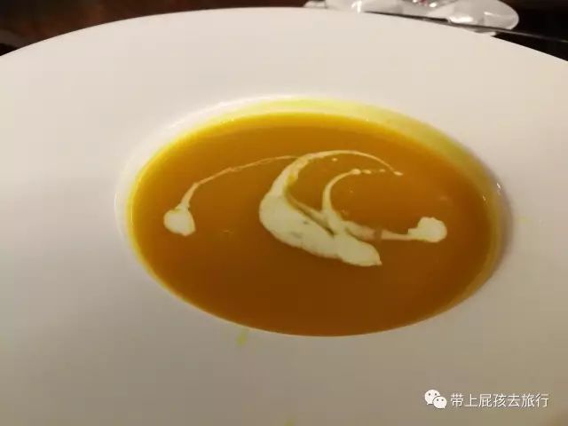 500不到全家住原佘山艾美，居然！周末元旦春节还是不加价