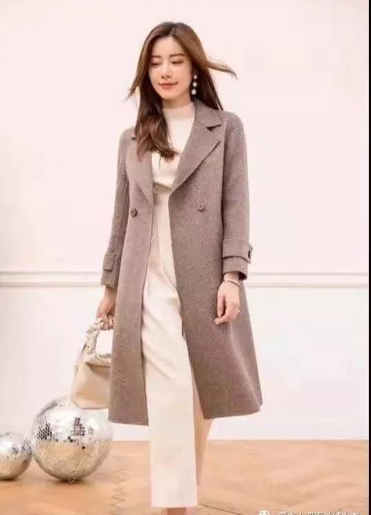 紧急通知：佛山顺德超大型羊绒大衣厂家仓库搬迁，全场50元—299元/件封顶，清仓大甩卖，限时抢购，12月7号开仓