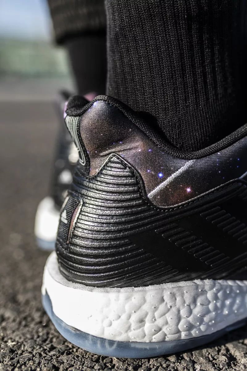 无数人心中的「顶级缓震」！传奇战靴良心升级！别怪我没提醒你