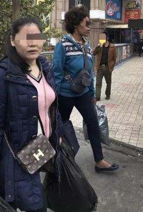 鍥藉濂緢鍝佸簵鏌滃,濂緢鍝佸寘鍖呬笓鏌滄煖濮愬崠鍋囪揣濂楄矾