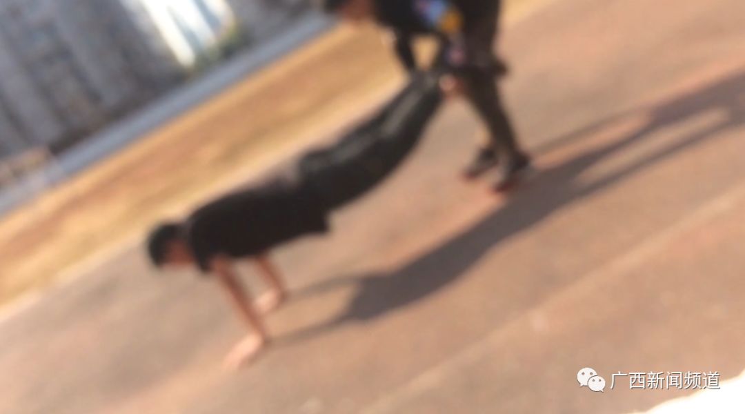 男子买二手房455万发现惊天秘密,近日男子花700万买豪宅还没住