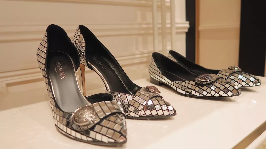 閫涘疄浣撳簵濂藉鏂囨,閫沷utlets