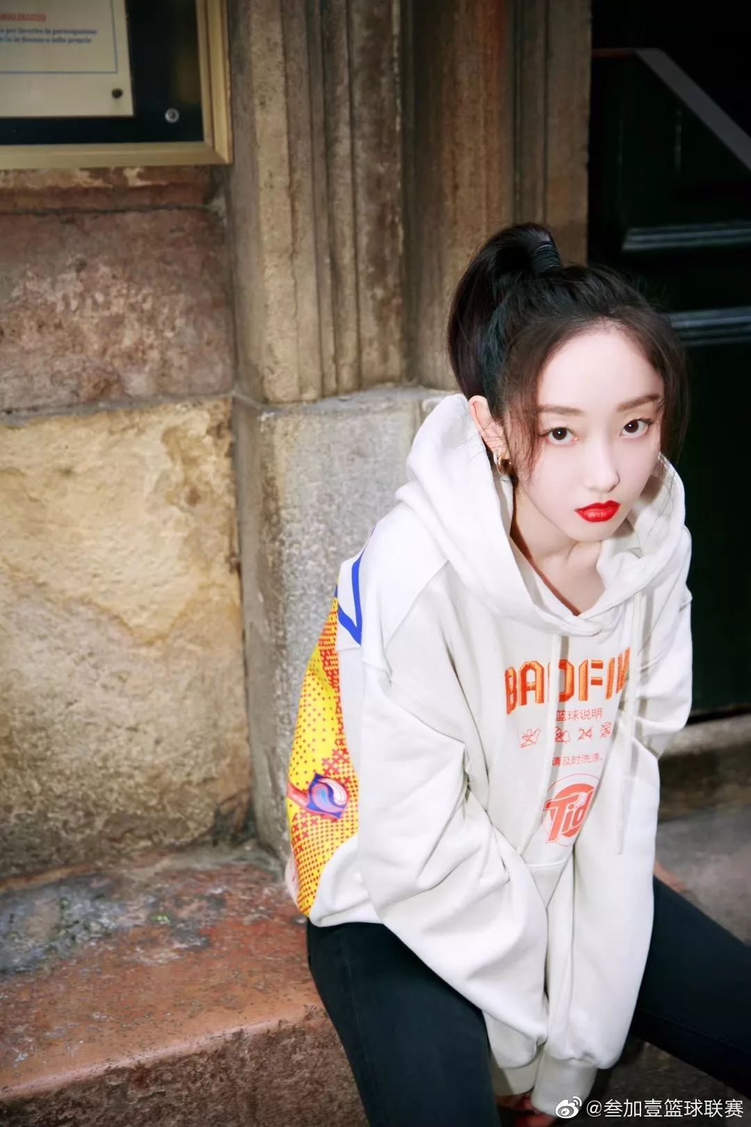 球鞋放薯条？皮卡丘变成碳？?洗衣液走秀了！这个世界太玄幻