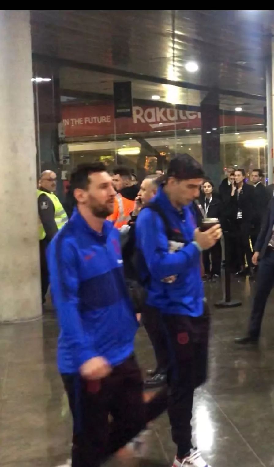 苏亚雷斯巴萨伤病,苏亚雷斯手术效果