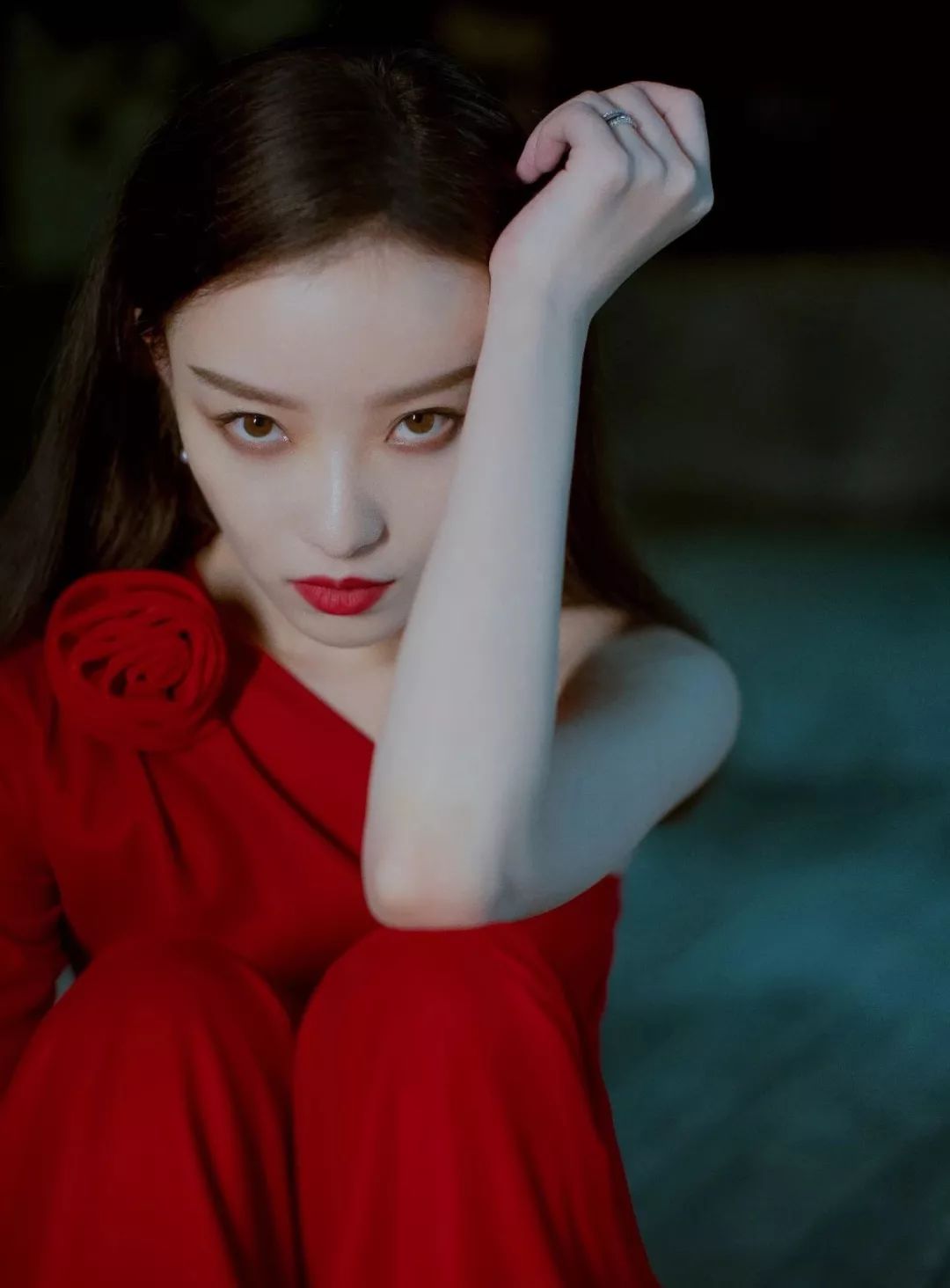 羡慕霉霉的30岁，涂上红唇就能美成全场最佳