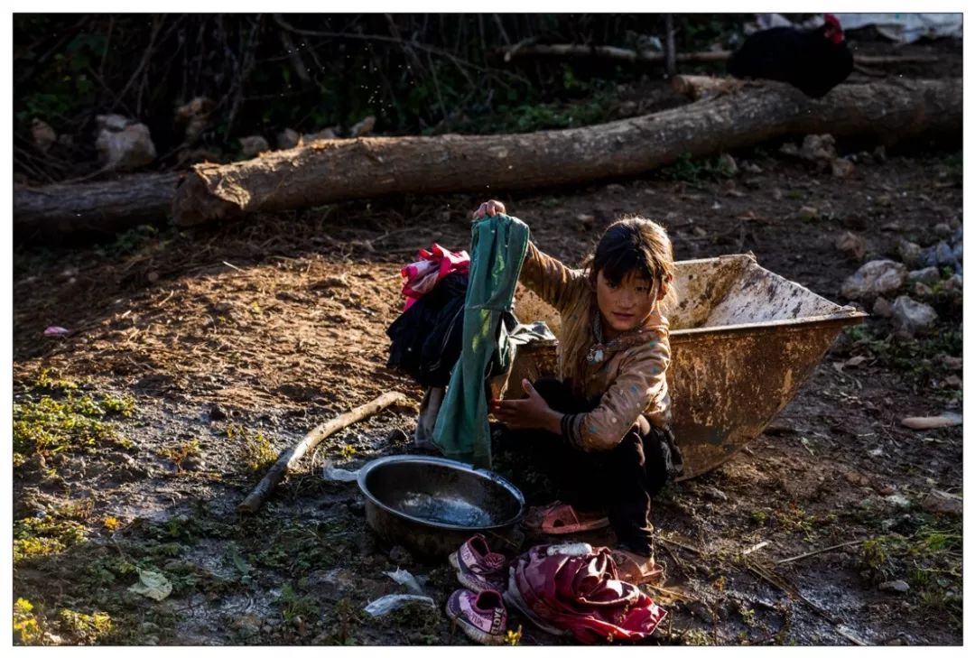 “风”带来了远山的呼唤——《风——在大巴山大凉山中的杨凯生》扶贫摄影展侧记