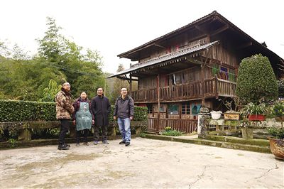 李化:没有中间商赚差价!山村土鸡蛋的代购书记