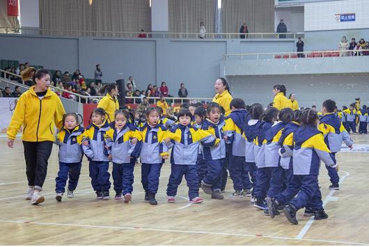秀强教育集团首届大型体操节活动圆满落幕