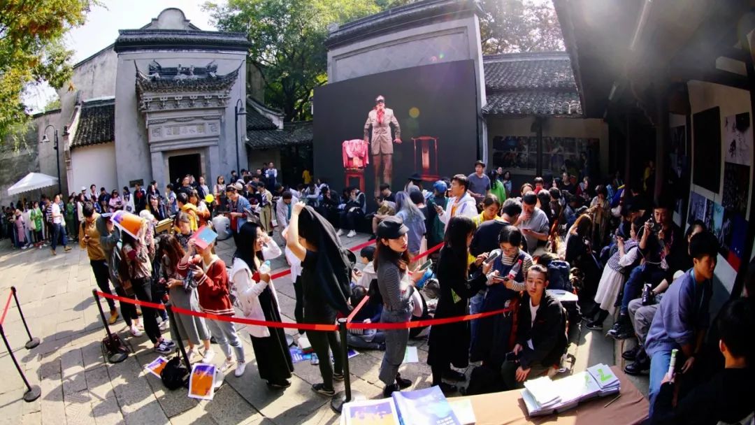 年轻时我们在乌镇,小时候的夜晚乌镇