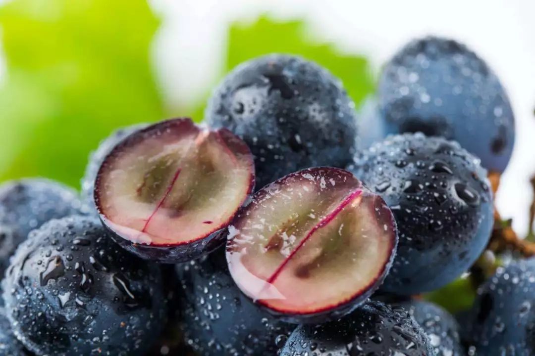 呵护手足|戴手套=精油SPA？还不耽误玩手机？30分钟急救手膜足膜，死皮老茧全消失，让你从头嫩到脚