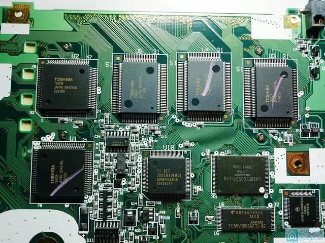 古董级德州仪器图形计算器拆解：竟然还能超频