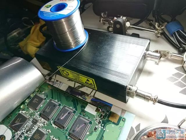 古董级德州仪器图形计算器拆解：竟然还能超频