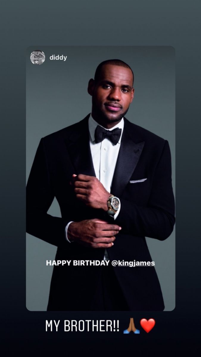 姆巴佩骑士庆祝,姆巴佩球迷给球星送礼物