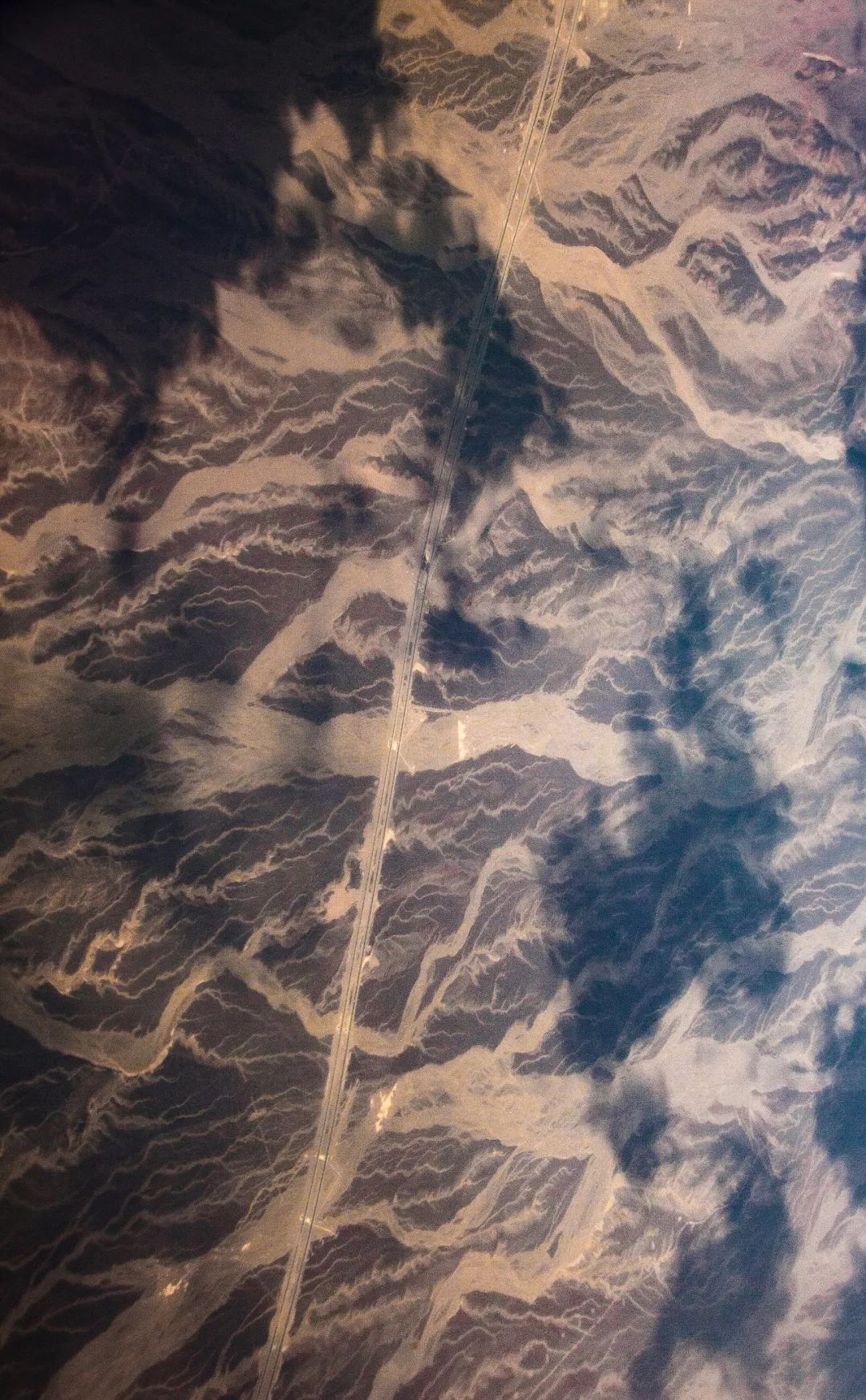 5000公里的国家,5000公里外看地球