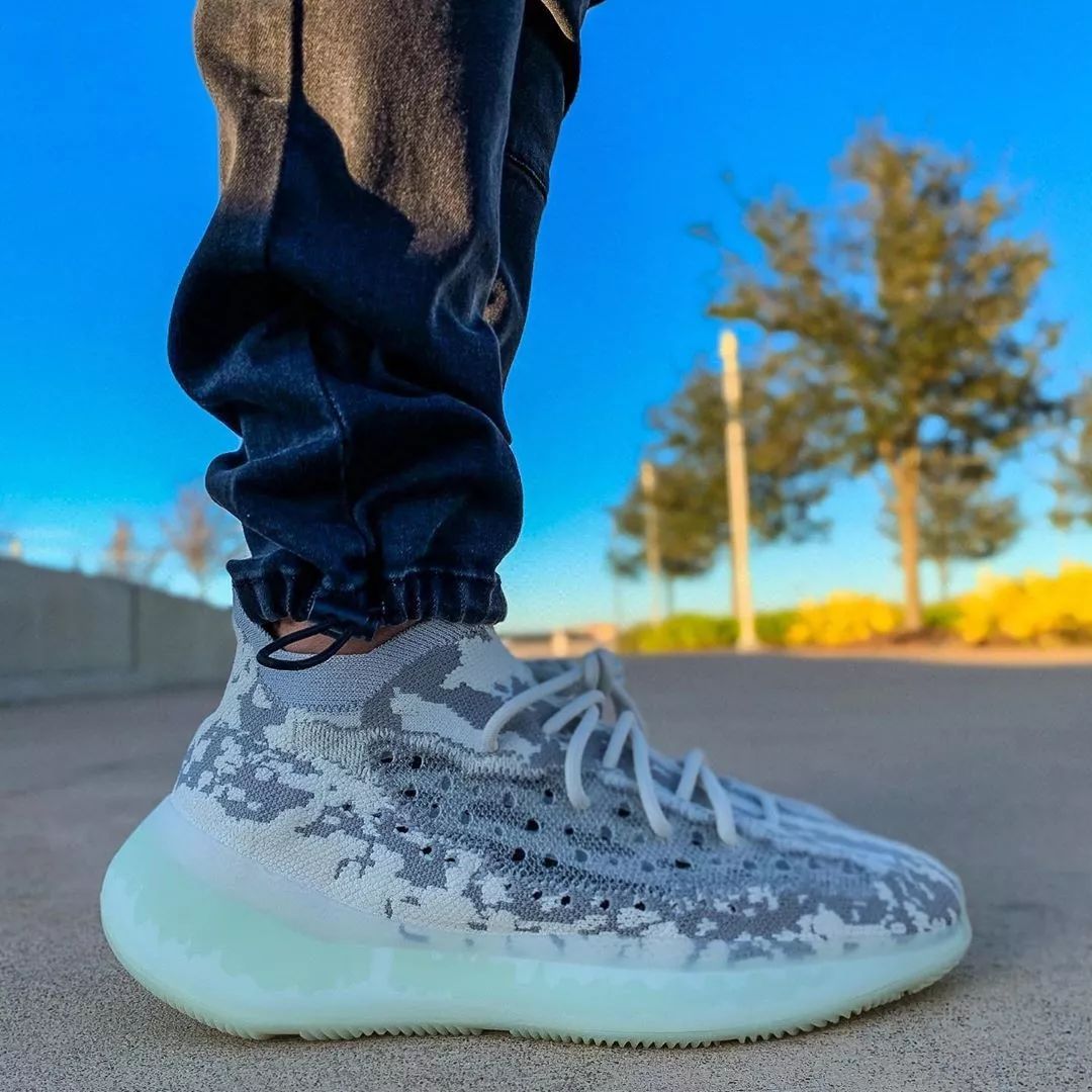 yeezy新款2023,yeezy首发哪一年