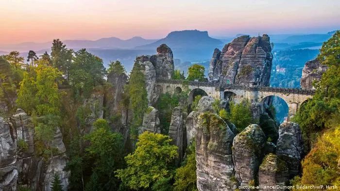 欧洲最美的十大山峰,德国经典风景高山