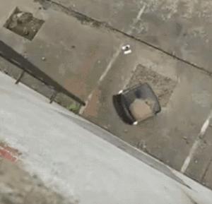 危险椅子,弹簧椅子很危险