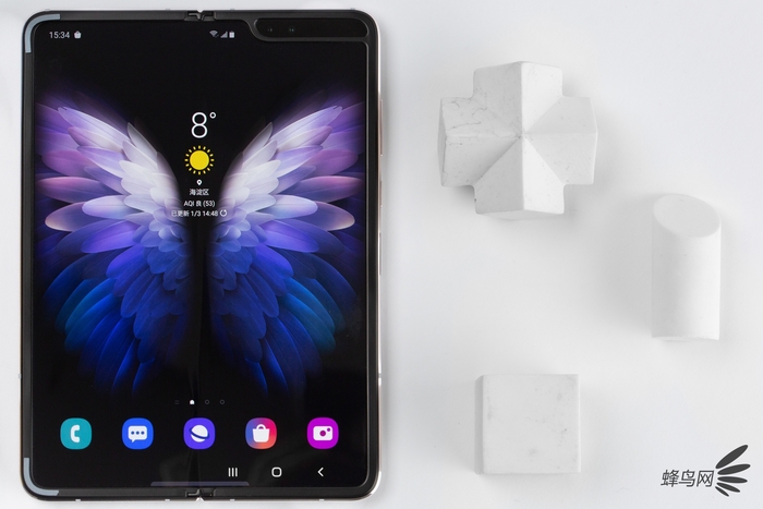 三星w20心系天下开盖有点弯曲,三星w20心系天下外屏怎么全屏