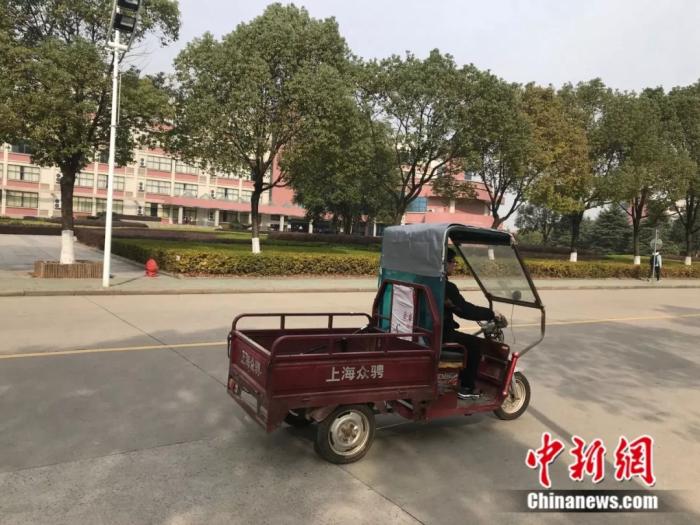 励志残疾小伙子,励志脑瘫小伙