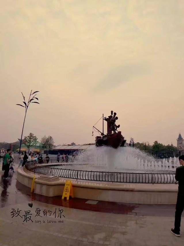 蜜月上海旅游攻略,上海迪士尼游玩美食攻略