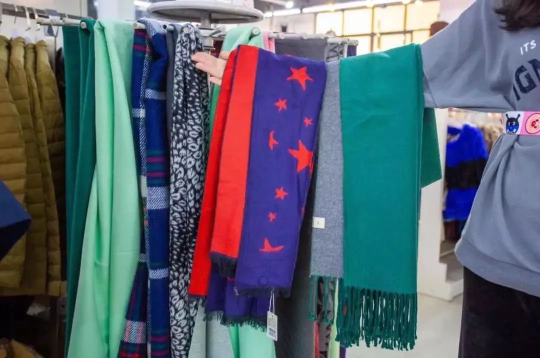 爆款羽绒服全场1元起,全场羽绒服低至199元起