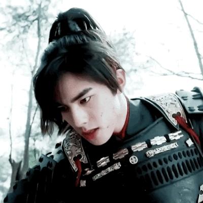 宋威龙姐弟恋照,宋威龙14岁旧照