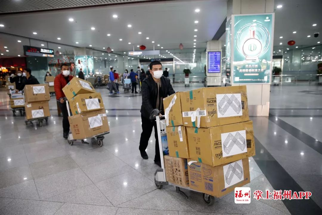 为了谁？跨五大洲数十国的这群人，海外连日扫货