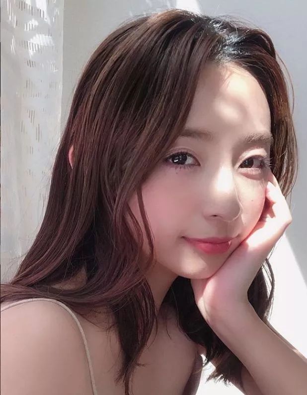 日本一年轻妈妈每天狂晒女儿“丑照”，看到第1张就笑炸了！是亲妈吗哈哈哈…