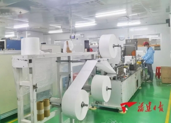 福建服装企业紧急转产防护服口罩,福建口罩转产