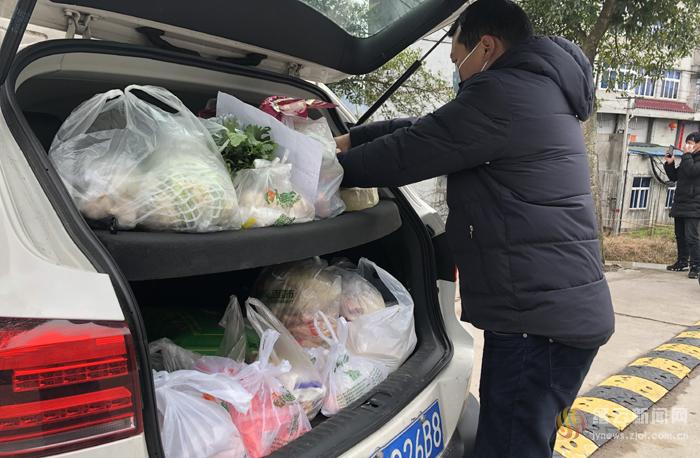 抗击疫情党员送菜小分队,抗击疫情送货员