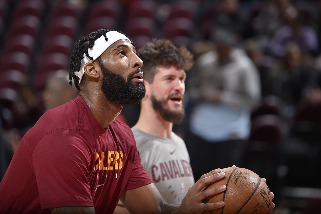 nba百大球星评选约基奇库里进前50,美媒评nba现役十大中锋