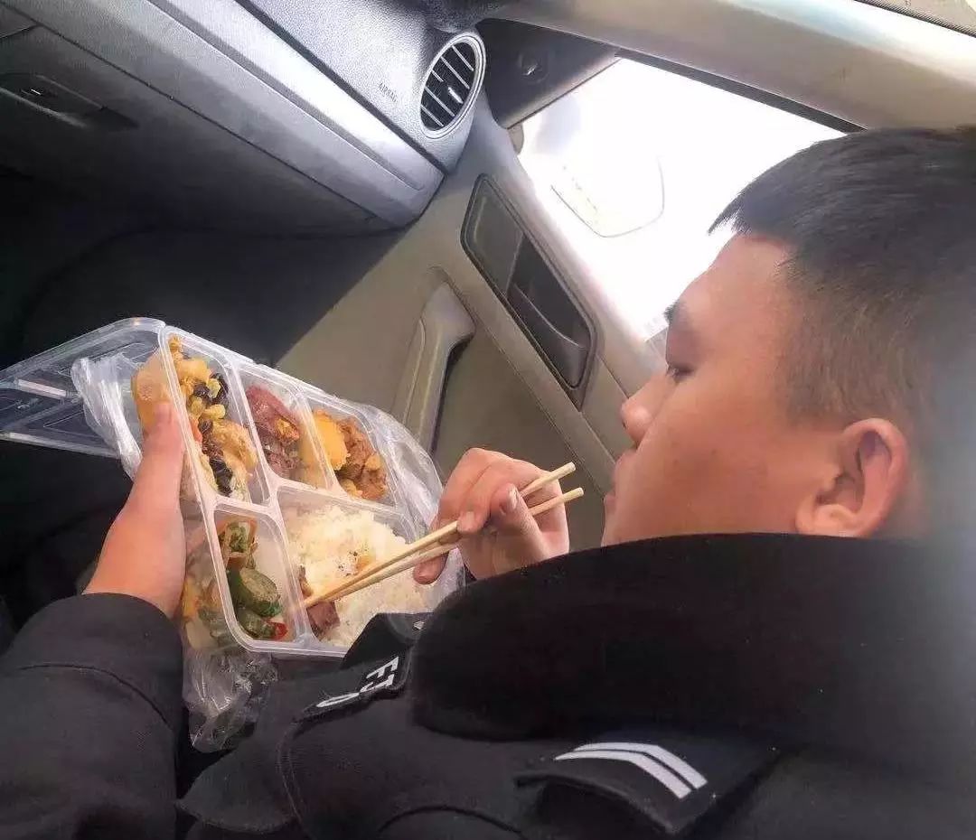 冲锋在前，坚定守护，隔离区民警的14天全天候守护