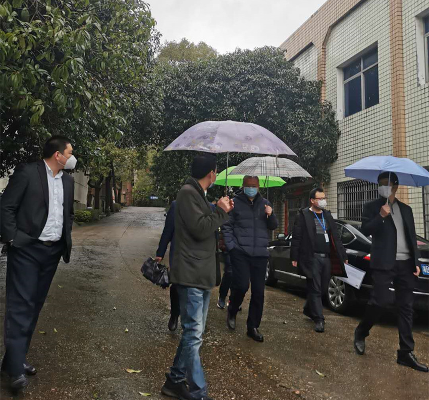 驻村工作队员在疫情一线,驻村干部积极奋战基层防控一线