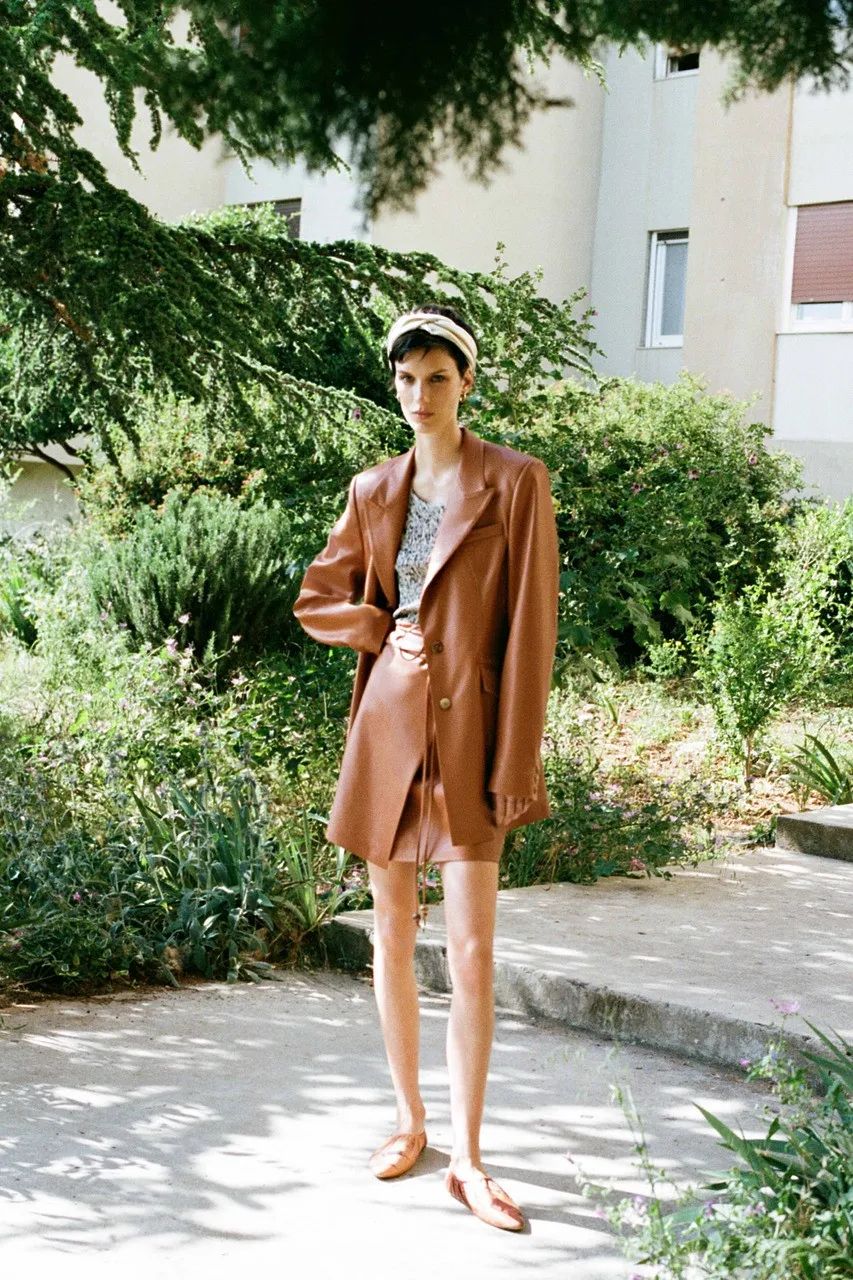 今年最值得买的三件衣服,质量很好的过时款衣服值得买吗