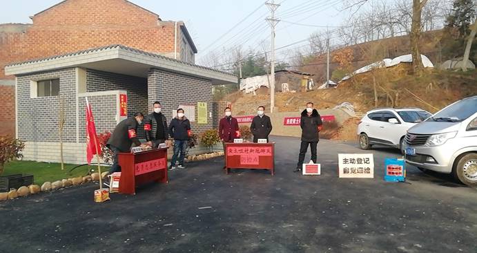 志愿红照亮防疫红,志愿红擦亮战疫温暖底色