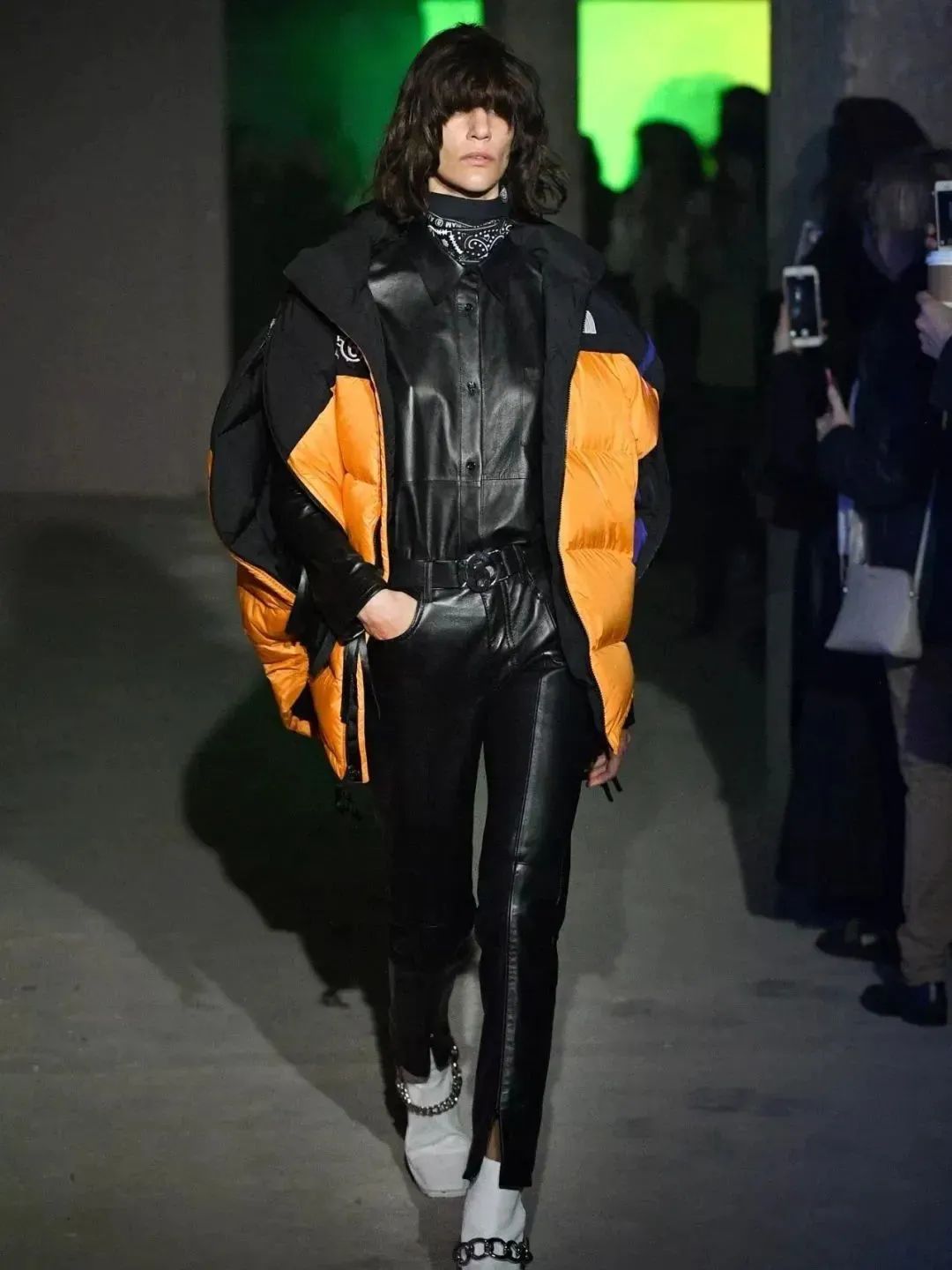 kfc联名鞋子,kfc炸鸡联名