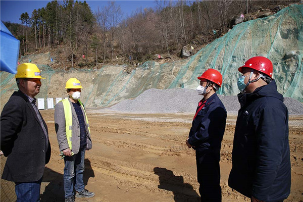 南江供电公司*党**委书记王强督导市政重点项目防疫保电工作