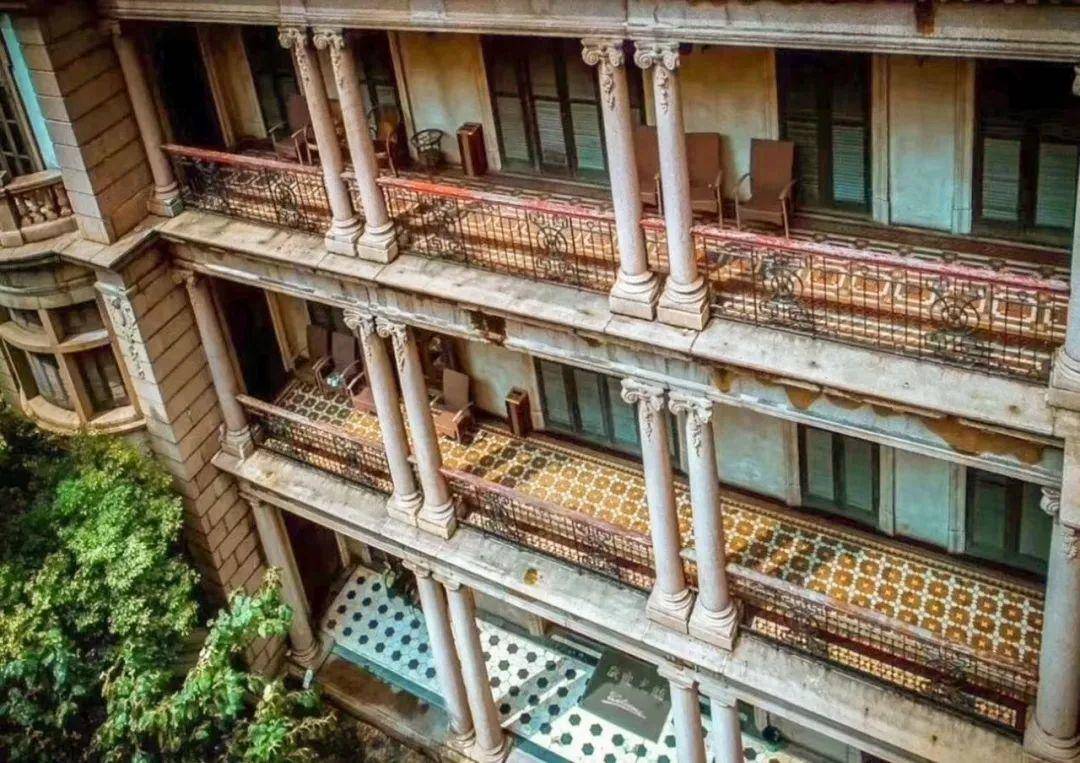 揭秘天价房交易，上海1.5亿豪宅主人现身