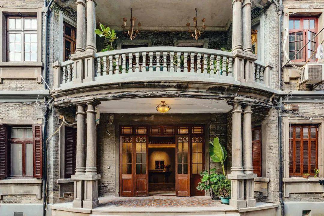 揭秘天价房交易，上海1.5亿豪宅主人现身