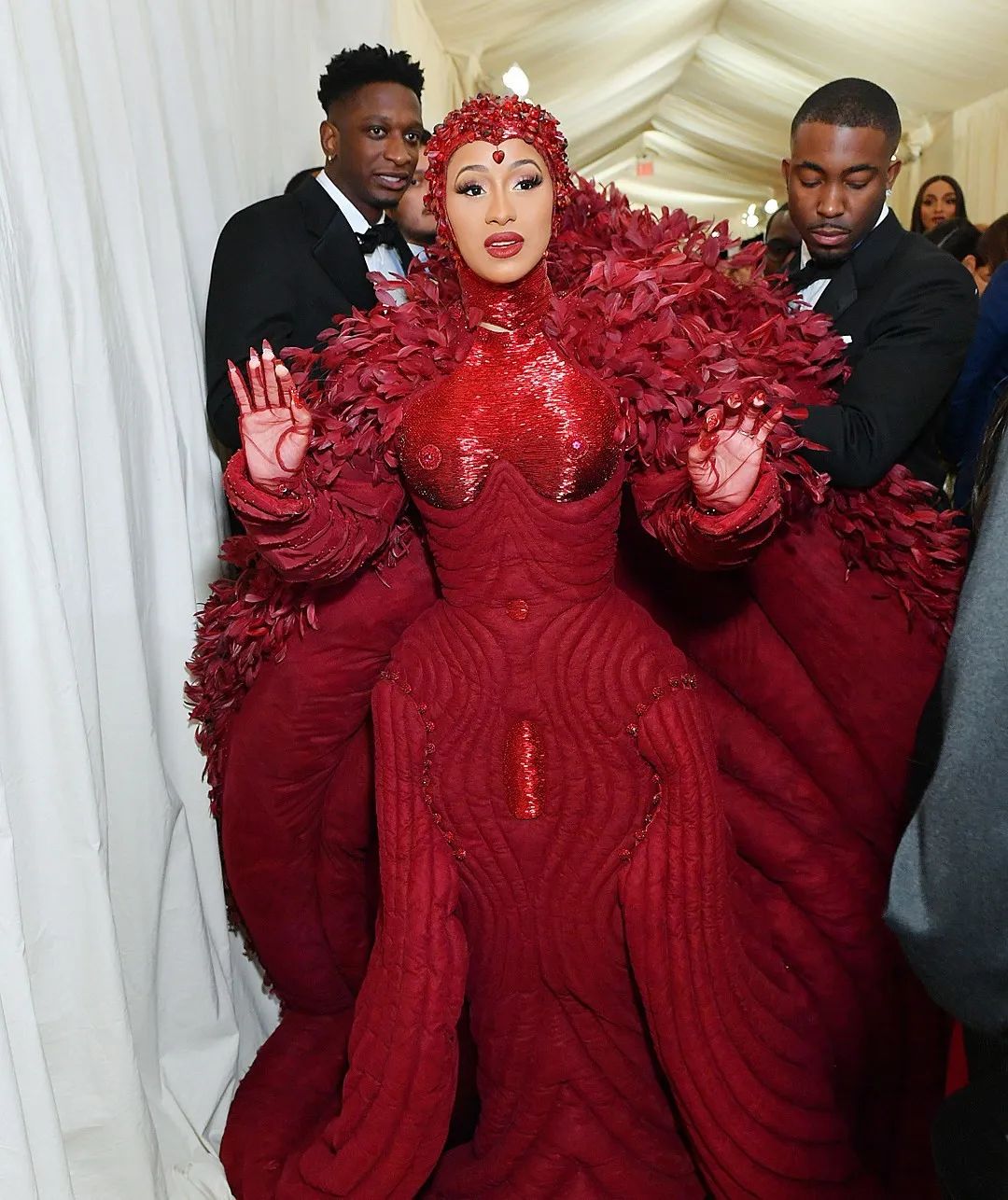 cardib亚裔美甲师,cardib的美甲师