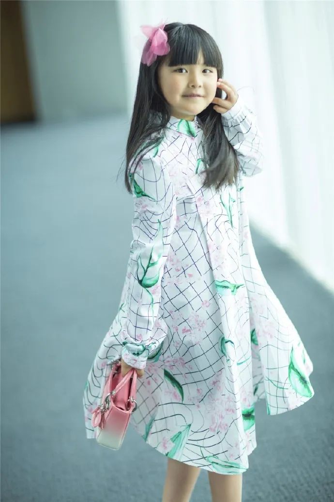 2岁穿高定、LV定制小零食...跟她比李湘王菲的闺女也只是平民…