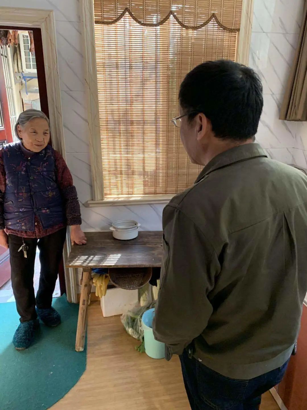 成都白蚁防治中心24小时电话,白蚁预防联系电话