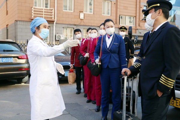 南航用心守护每位旅客,南航保障安全