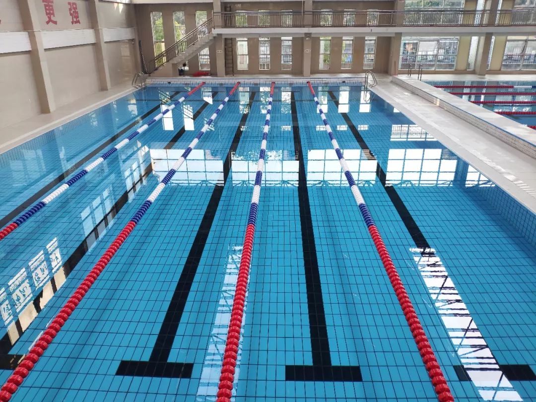 致敬最美逆行者|奥冠体育所有门店向援鄂医务人员和军警全年免费开放！