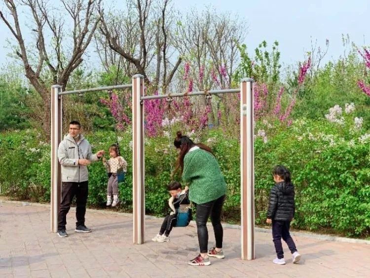 走出家门,走出家门尽情放飞自我