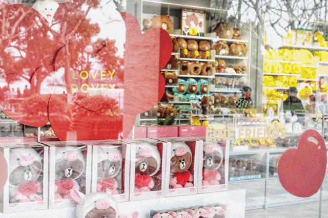 西湖边亚洲最大LineFriends咖啡厅撤店了？这些红极一时的餐厅，也悄悄不见了