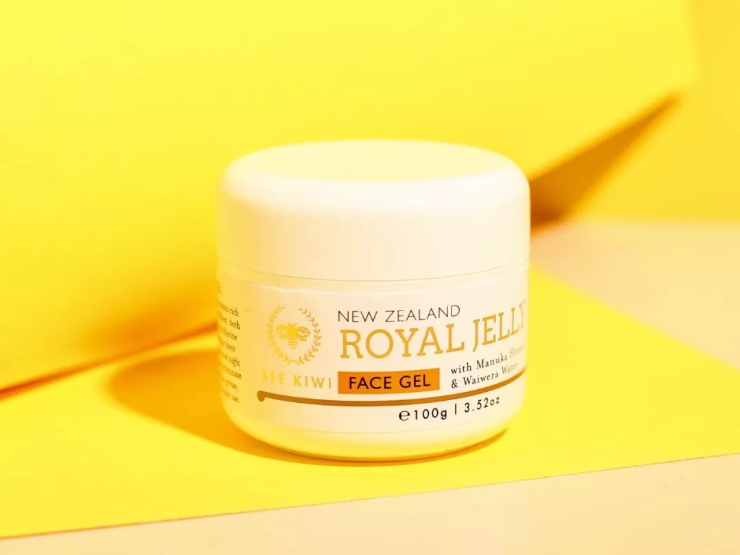 新西兰人气蜂蜜面霜，质地像果冻一样清透，超级补水！还能祛痘、缩毛孔