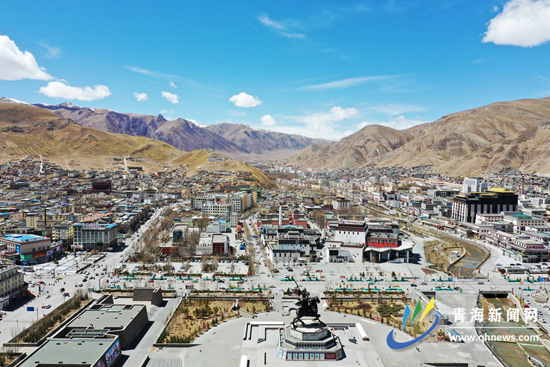 玉树重建十周年,玉树10年一苗