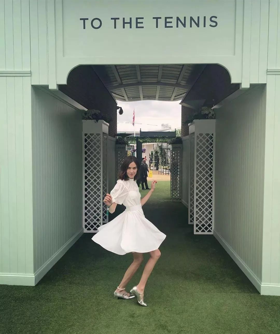 虽然拥有200双鞋，但我平时穿得最多的还是这双