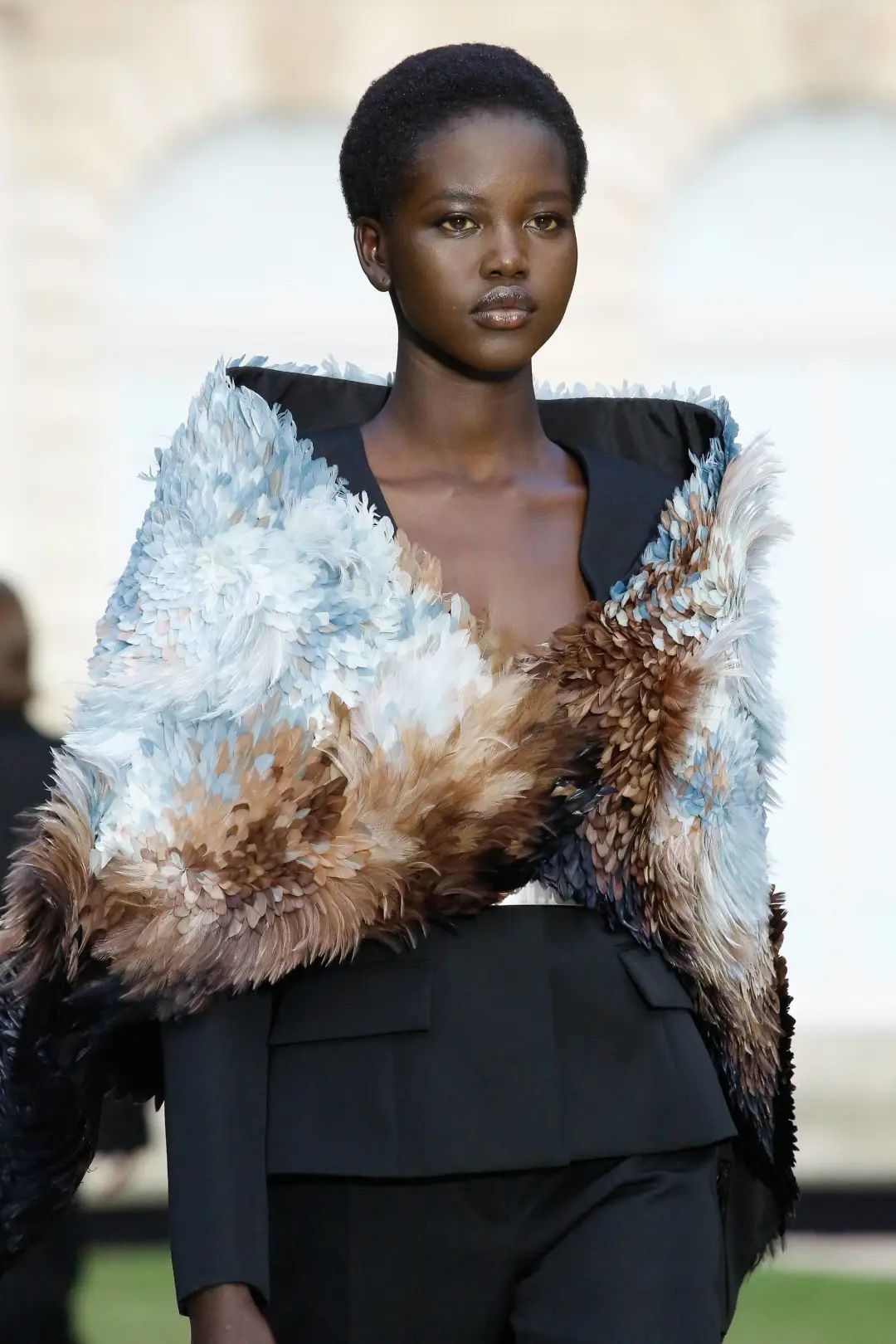 givenchy什么潮牌,givenchy高端时尚